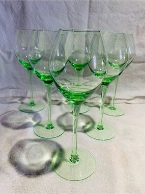 Set/6 Stunning Illuminated Green Stemmed Champagne Glasses